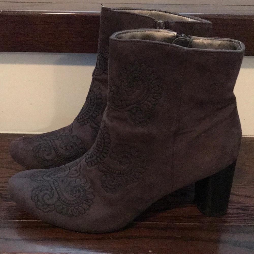 🥾 Relativity Brown Swede Ankle Boots WB03